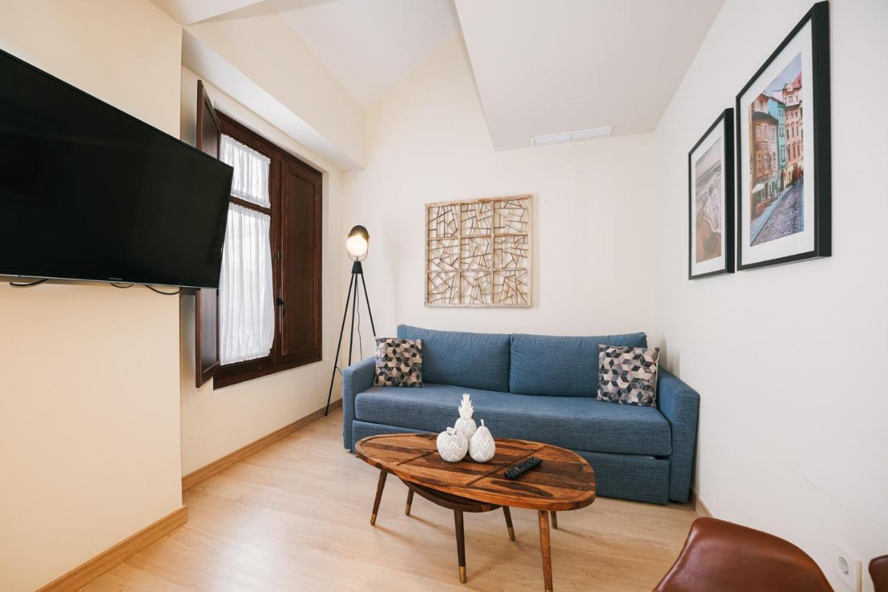 Debambu Atarazanas Aparthotel Málaga Eksteriør bilde
